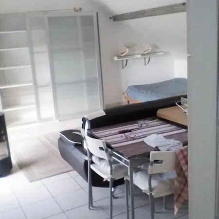 Apartament Annexe A Maison *